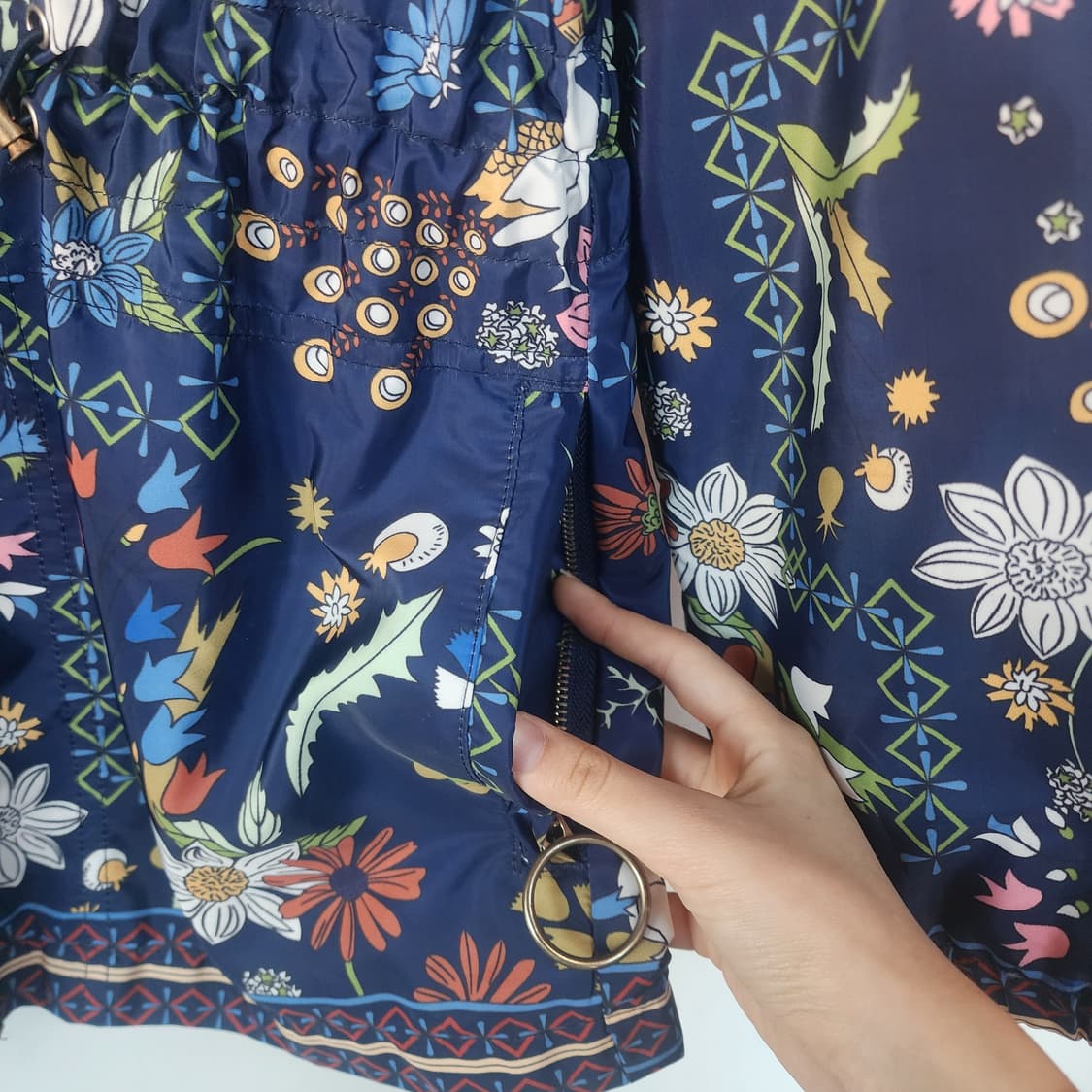 토리버치 플라워 패턴 후드 바람막이 상품이미지4