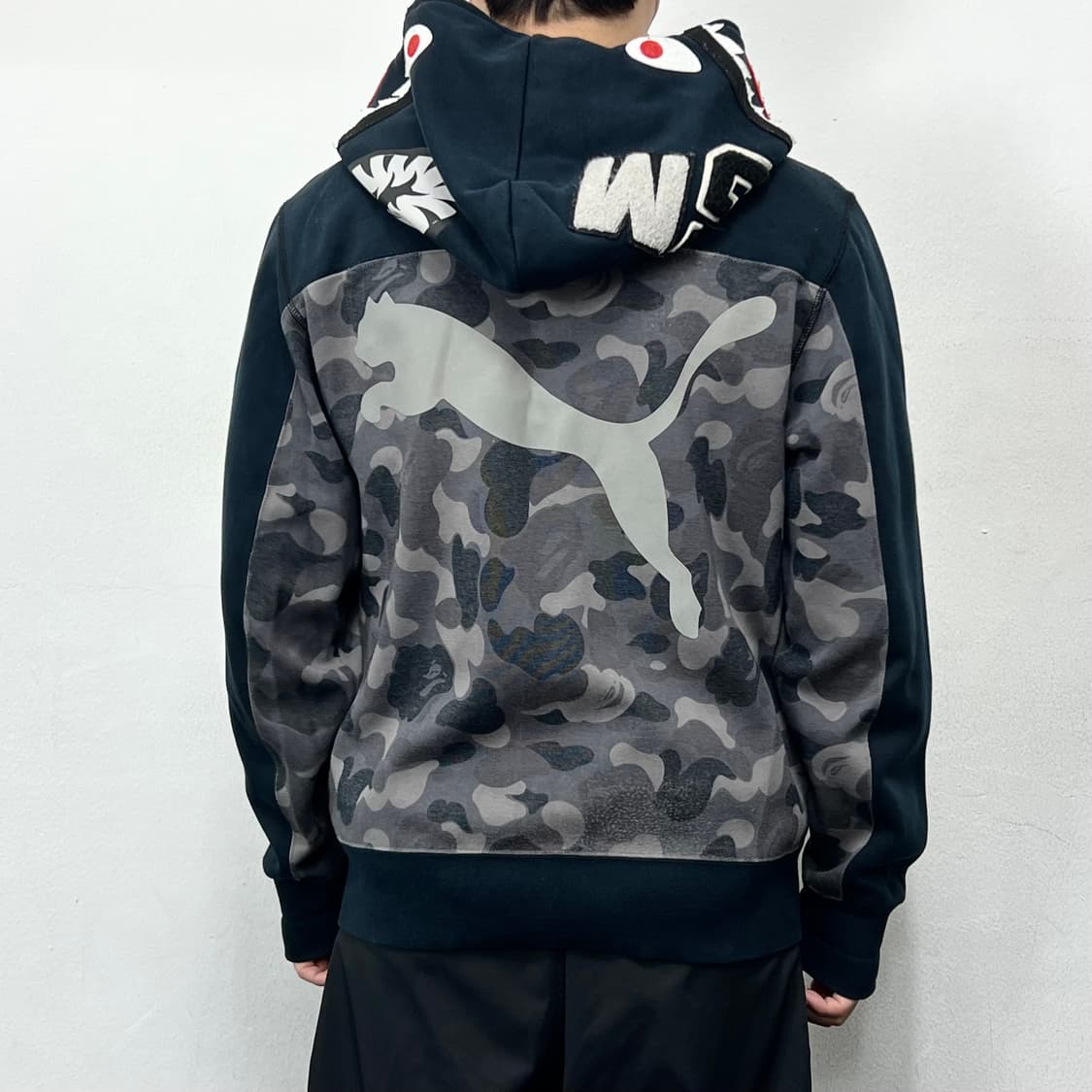베이프 x 푸마 카모 샤크 풀 오버 후드집업 상품이미지5