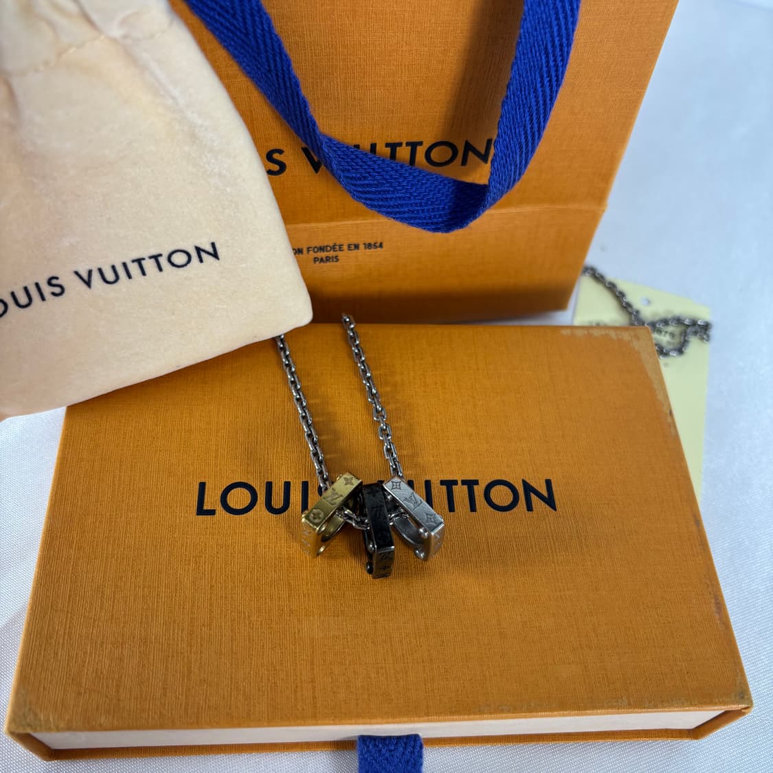 (풀세트,정품)루이비통 모노그램 볼트 네크리스 목걸이 상품이미지8