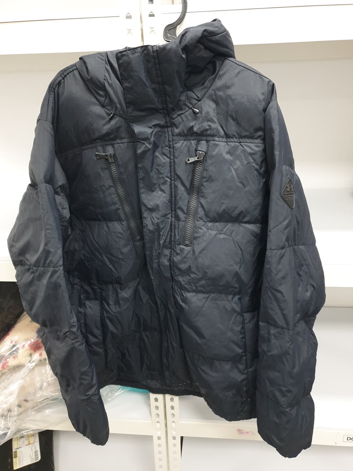 언더아머 정품 오리털패딩 사이즈 110사이즈 팝니다 상품이미지1