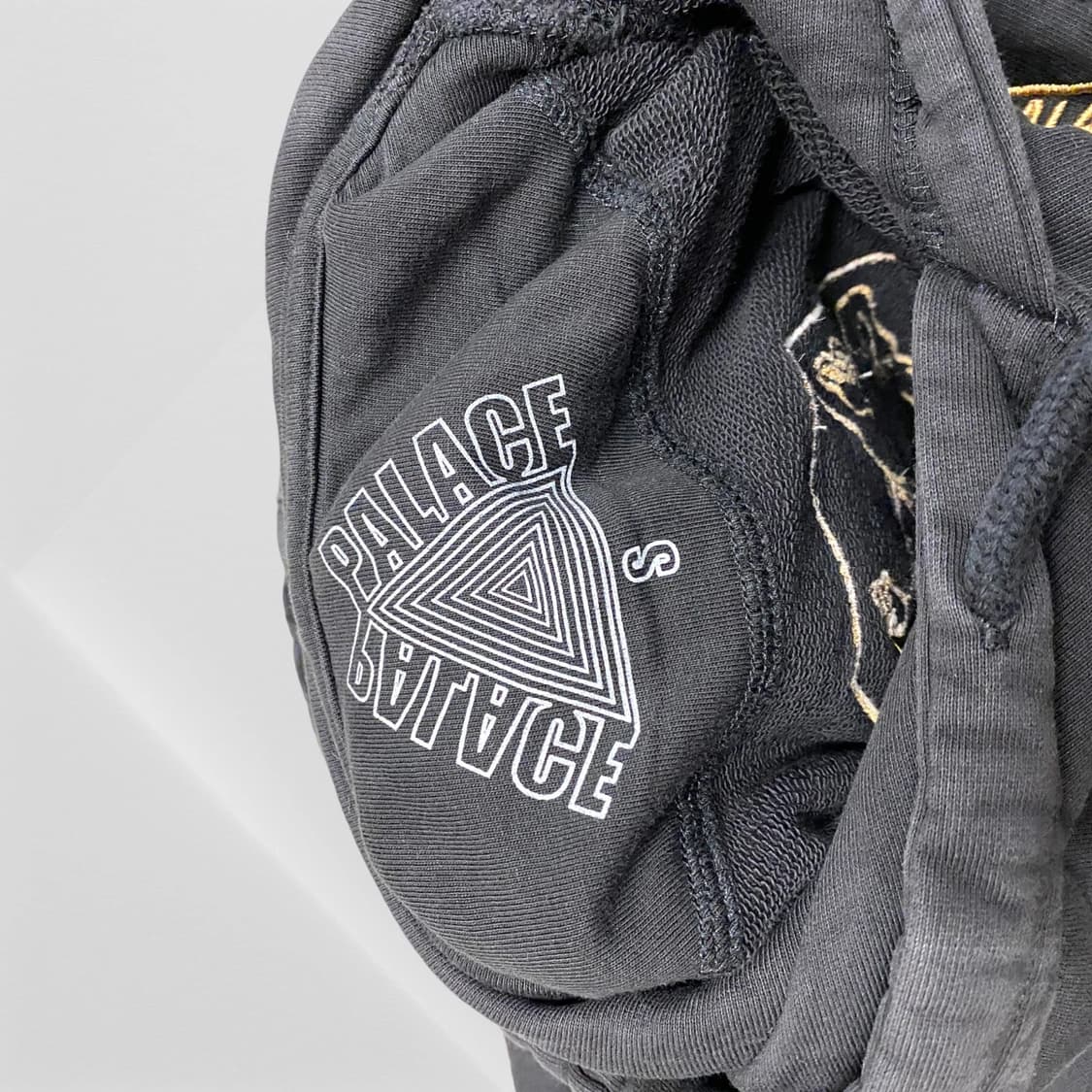 팔라스 트라이아키올로지 후드 블랙  상품이미지8