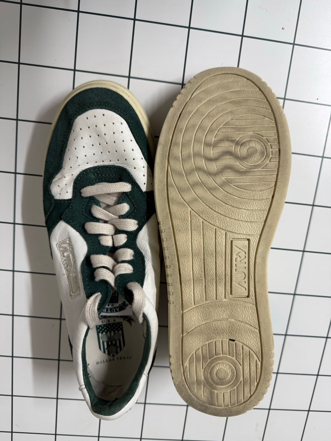 오트리 메달리스트 로우 그린 코트 리미티드 애디션 스니커즈 41 상품이미지4