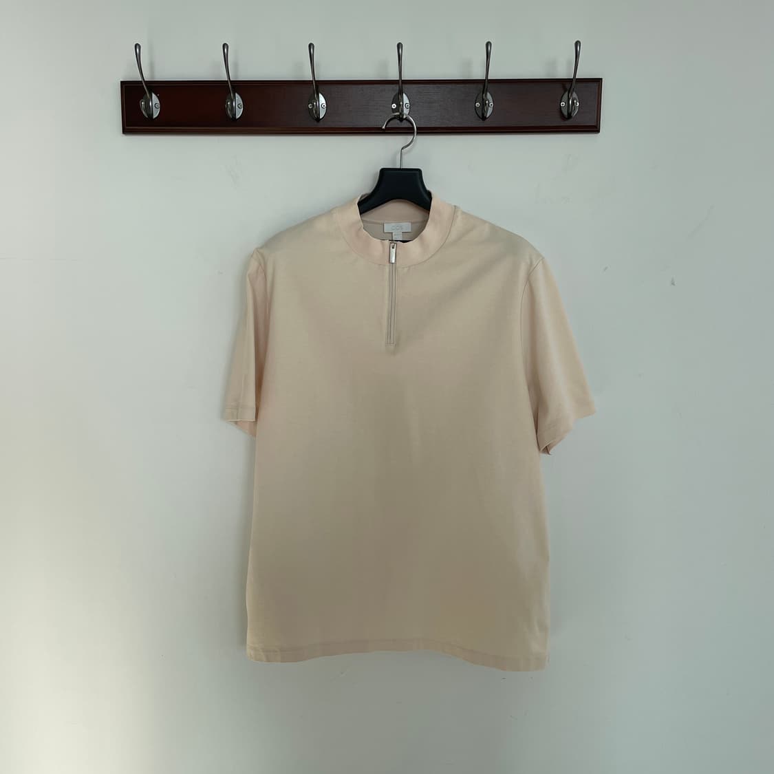 코스 쿼터 집업 반팔 티셔츠 상품이미지2