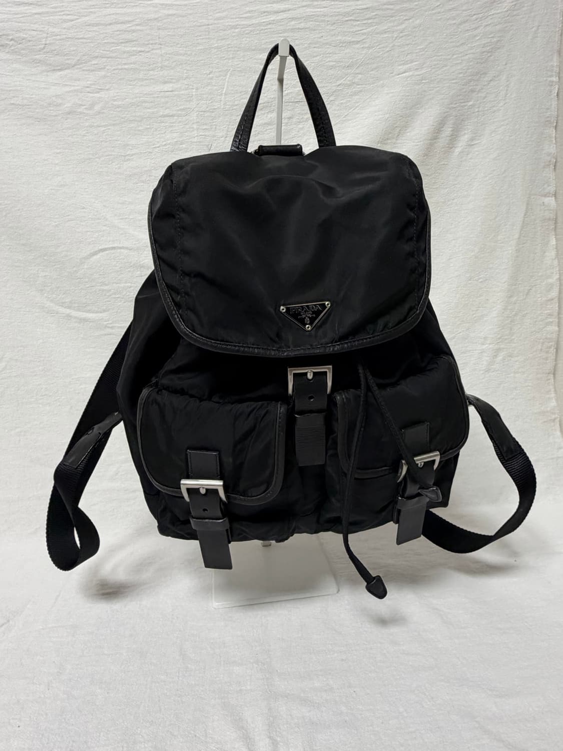 정품 프라다 포코노 나일론 투포켓 미디움 백팩 블랙 상품이미지8