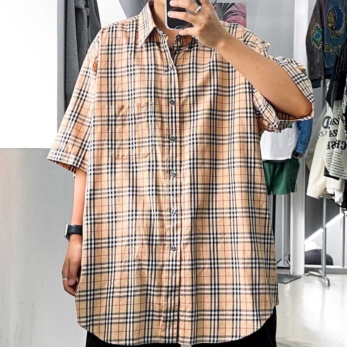 버버리 오리지널 베이지 오버사이즈 노바체크 하프셔츠 상품이미지1