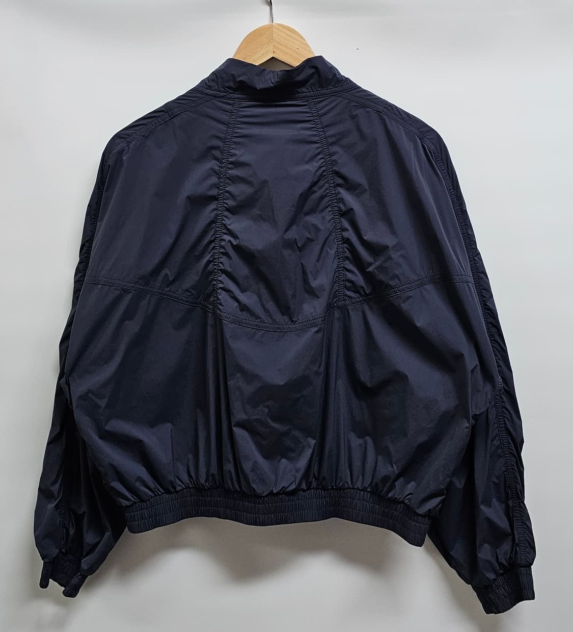 안다르 바람막이 네이비 여성 6 (66-77) 상품이미지2