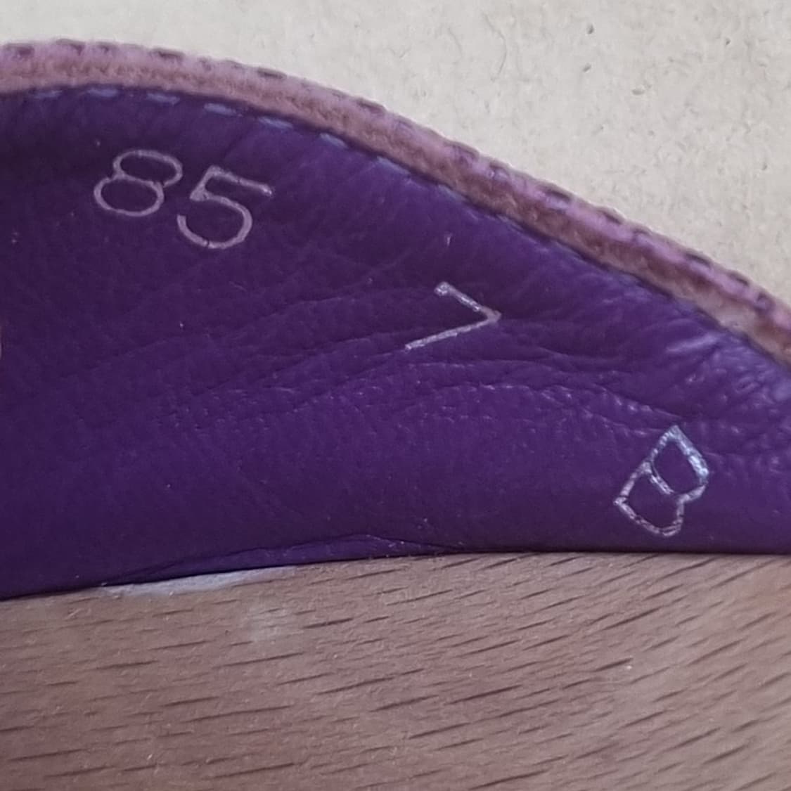 페라가모 여성 샌들 힐7B 240 상품이미지6