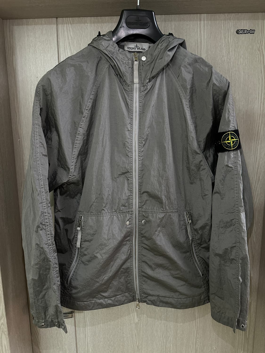 ⭐️오늘만 할인⭐️스톤아일랜드 나일론 메탈 25ss 와트로 후드 자켓 상품이미지2
