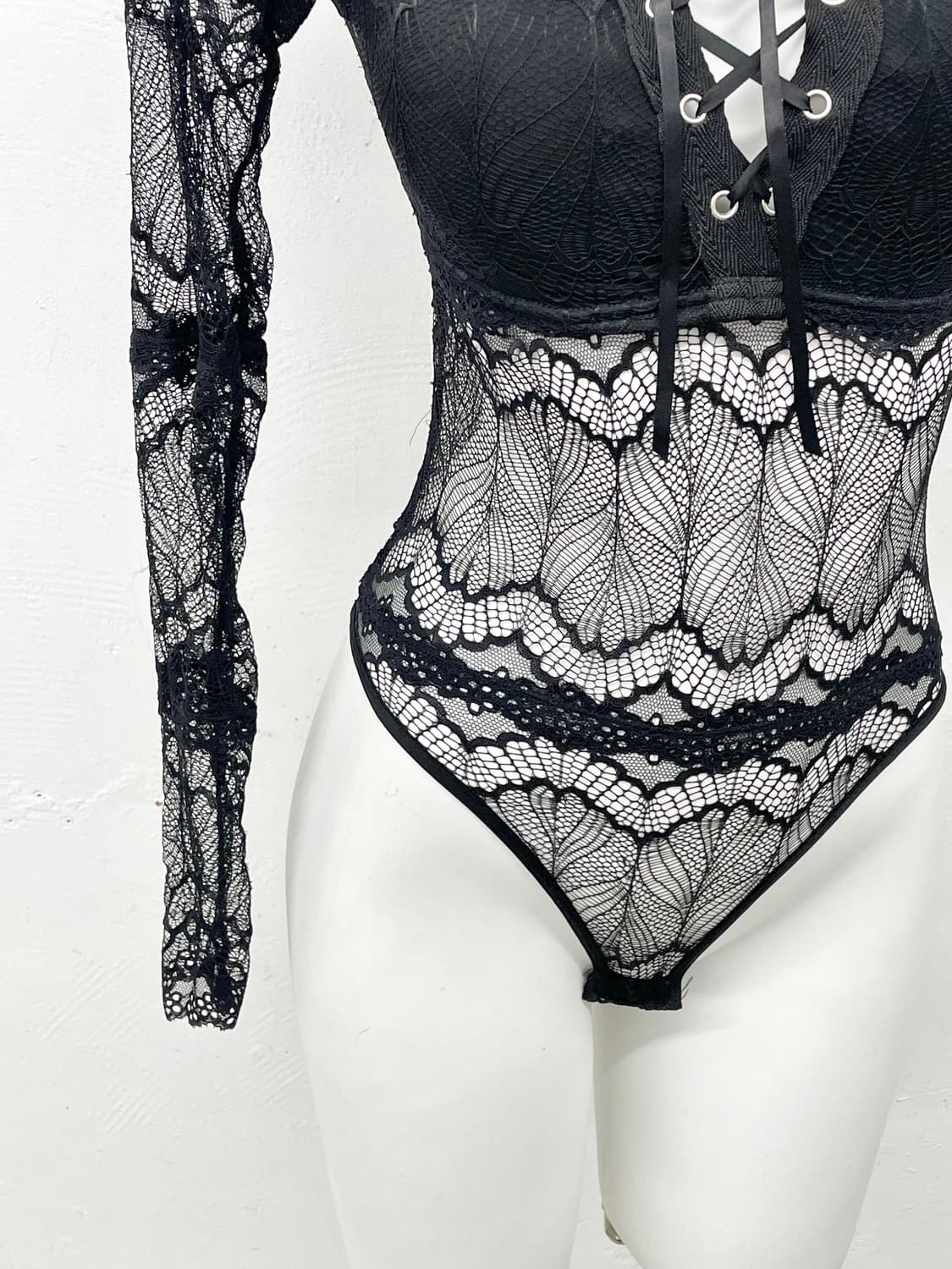 블랙 고딕 레이스 바디수트 상품이미지3