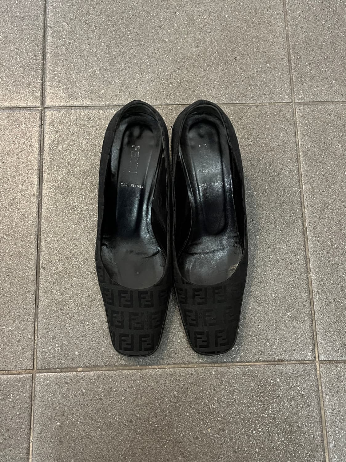 펜디 주카 펌프스 힐  상품이미지1