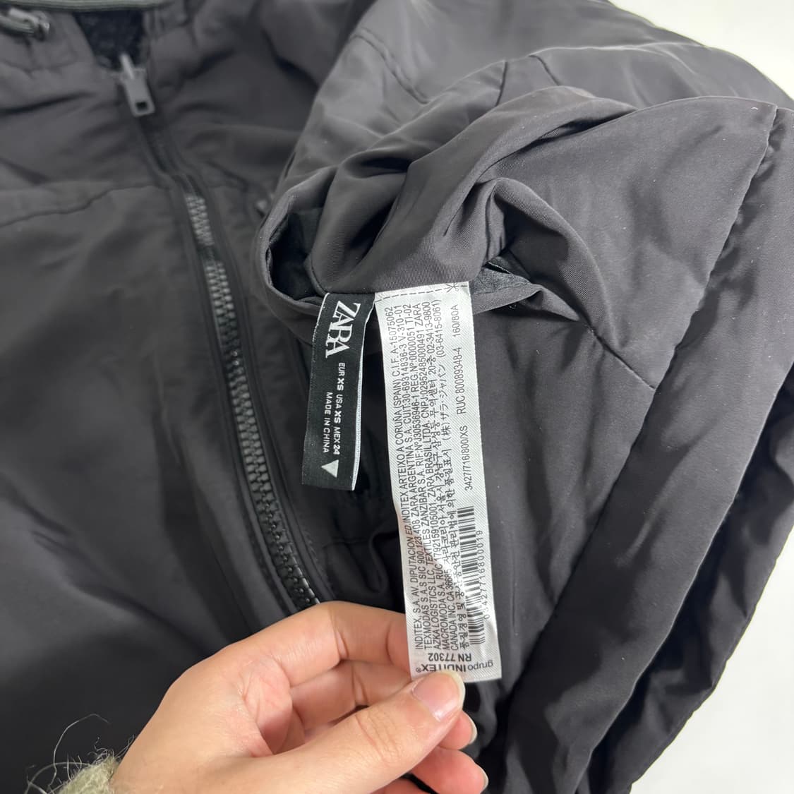 우먼M 자라 우먼 블랙 오버핏 폴리 후리스 리버시블점퍼 상품이미지4