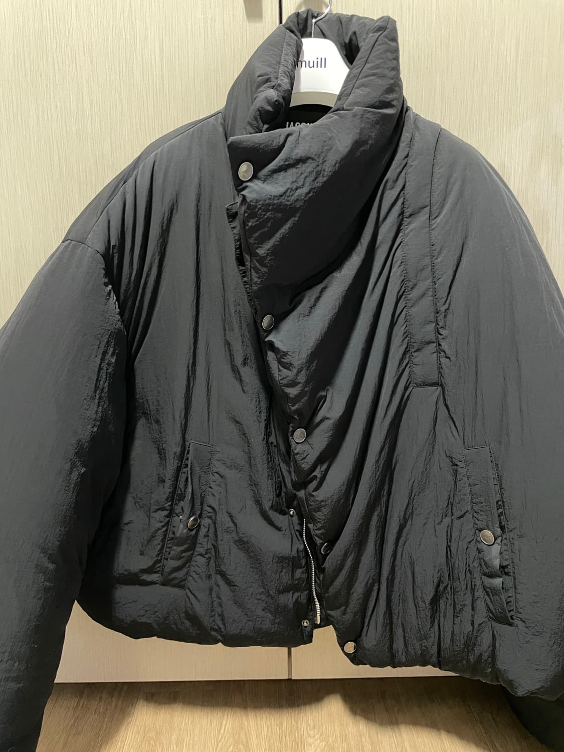 자크뮈스 코콘 패딩 자켓 사이즈50 상품이미지1