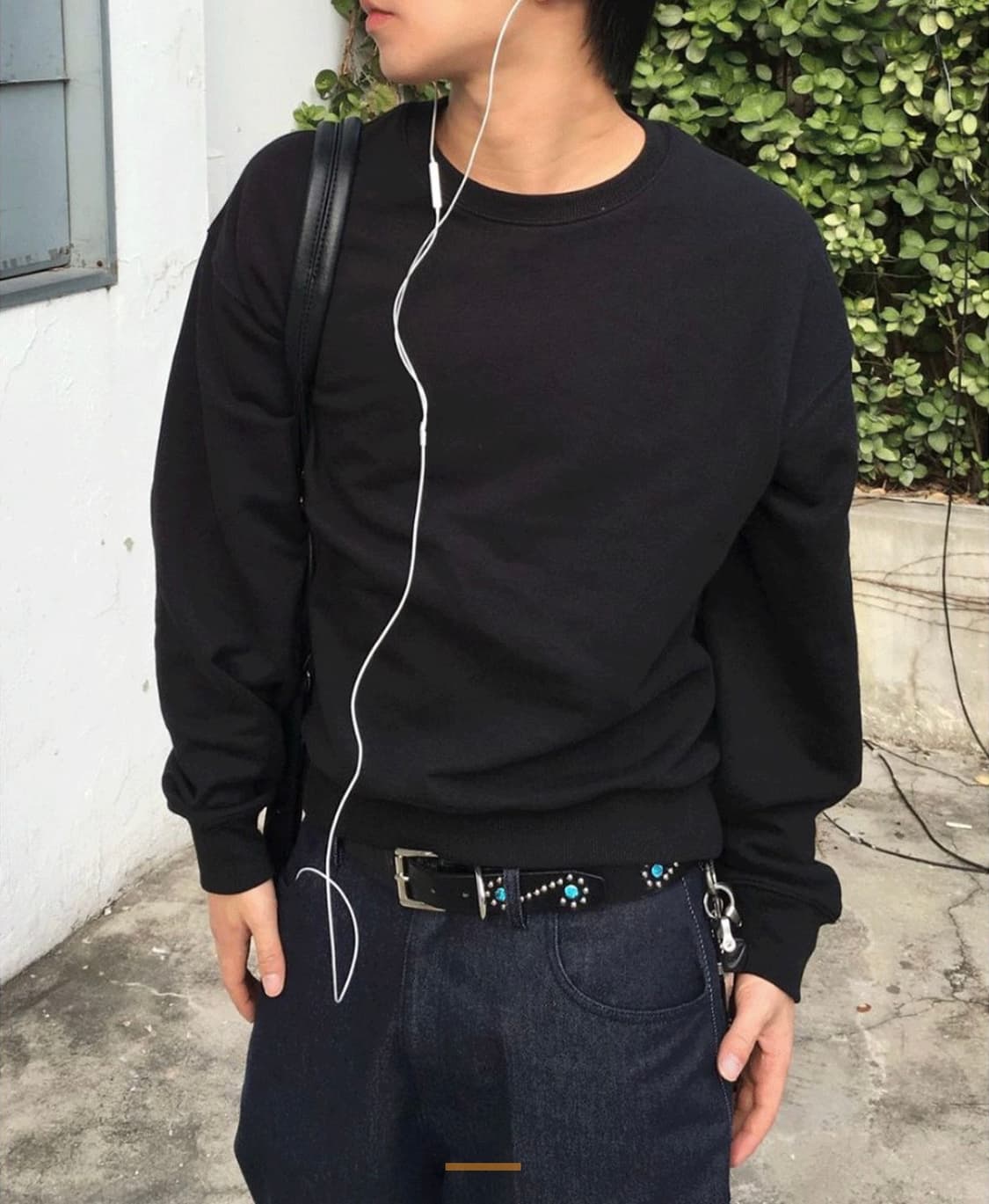 단 스튜디오 크롭 맨투맨 상품이미지1