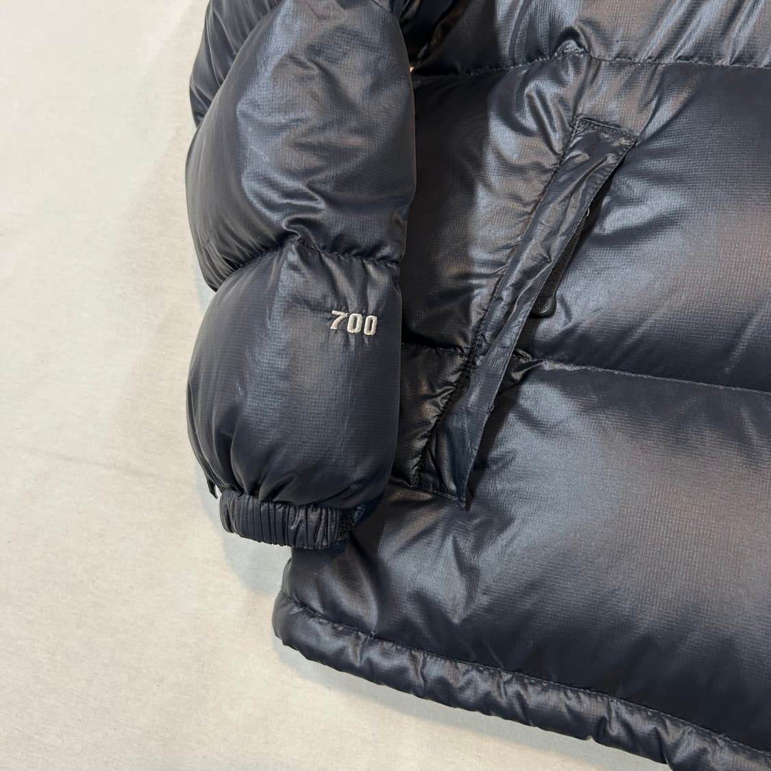 L) 노스페이스 구스다운 눕시 700 블랙 패딩 세탁완료 상품이미지5