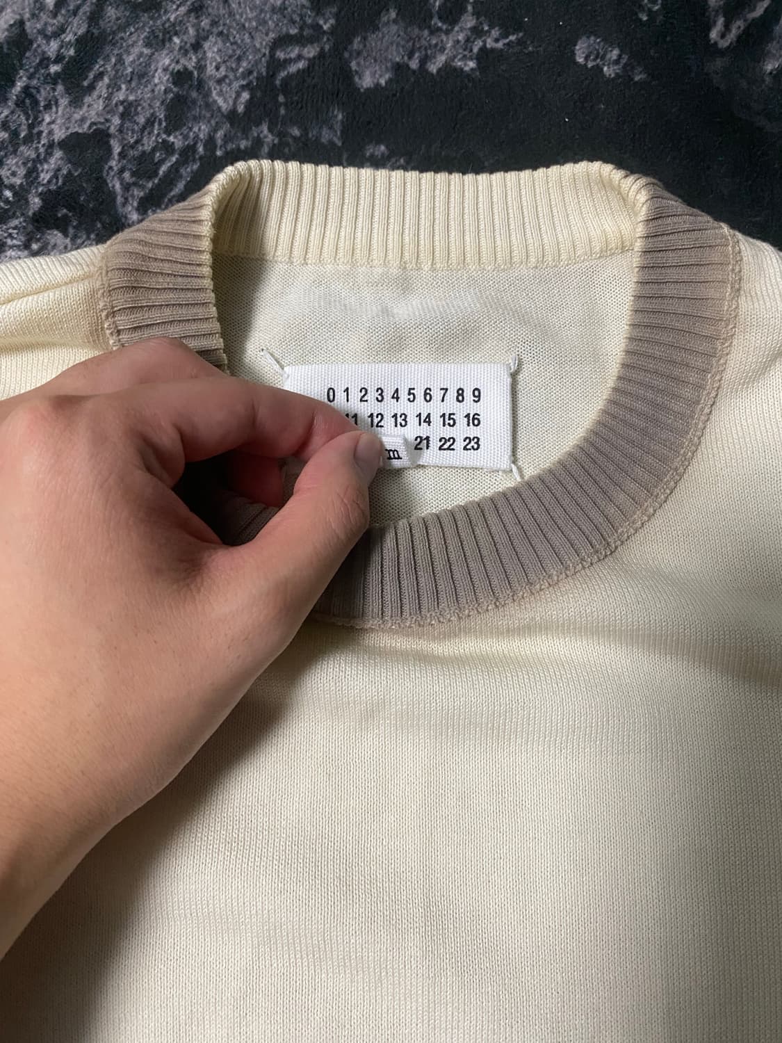 마르지엘라 배색 니트 상품이미지3