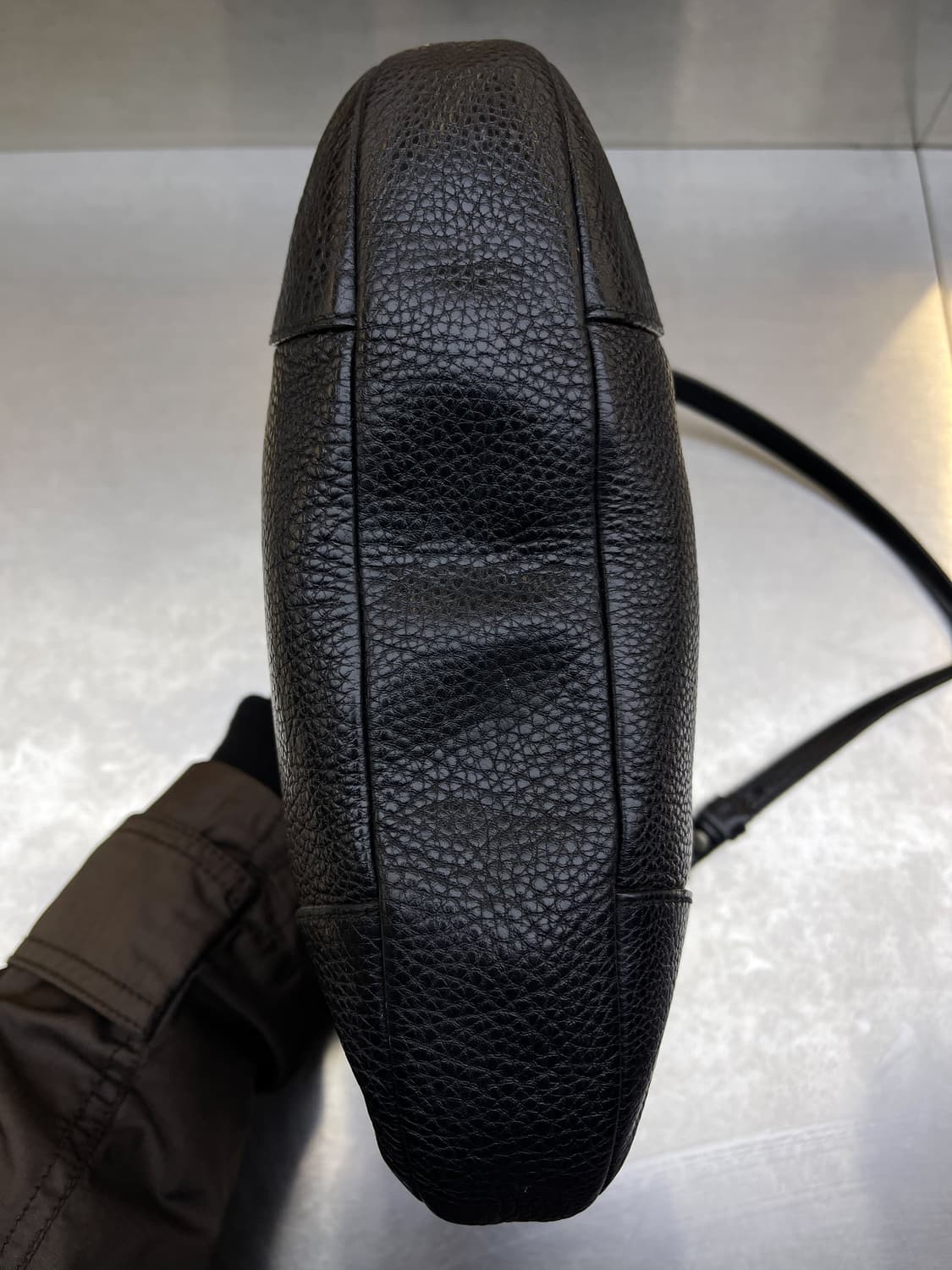 살바토레 페라가모 레더 숄더 백 상품이미지4