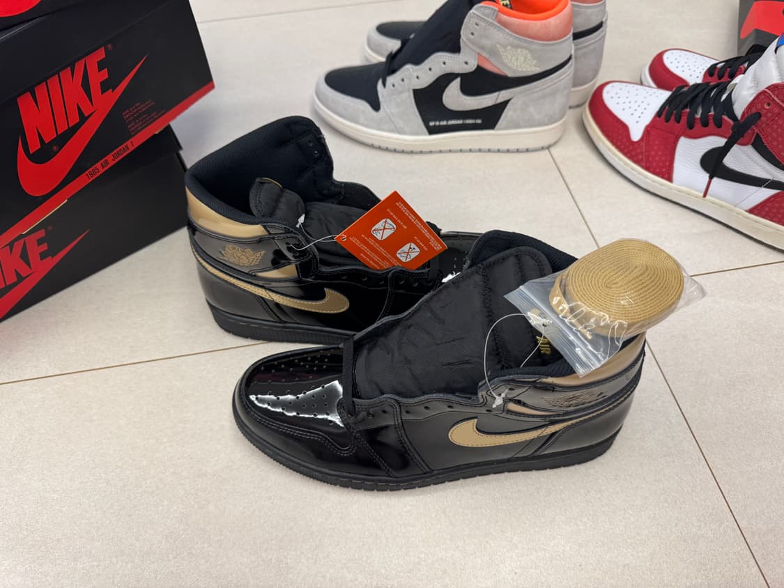 Jordan 1 Retro High OG Metallic Gold 285 상품이미지1