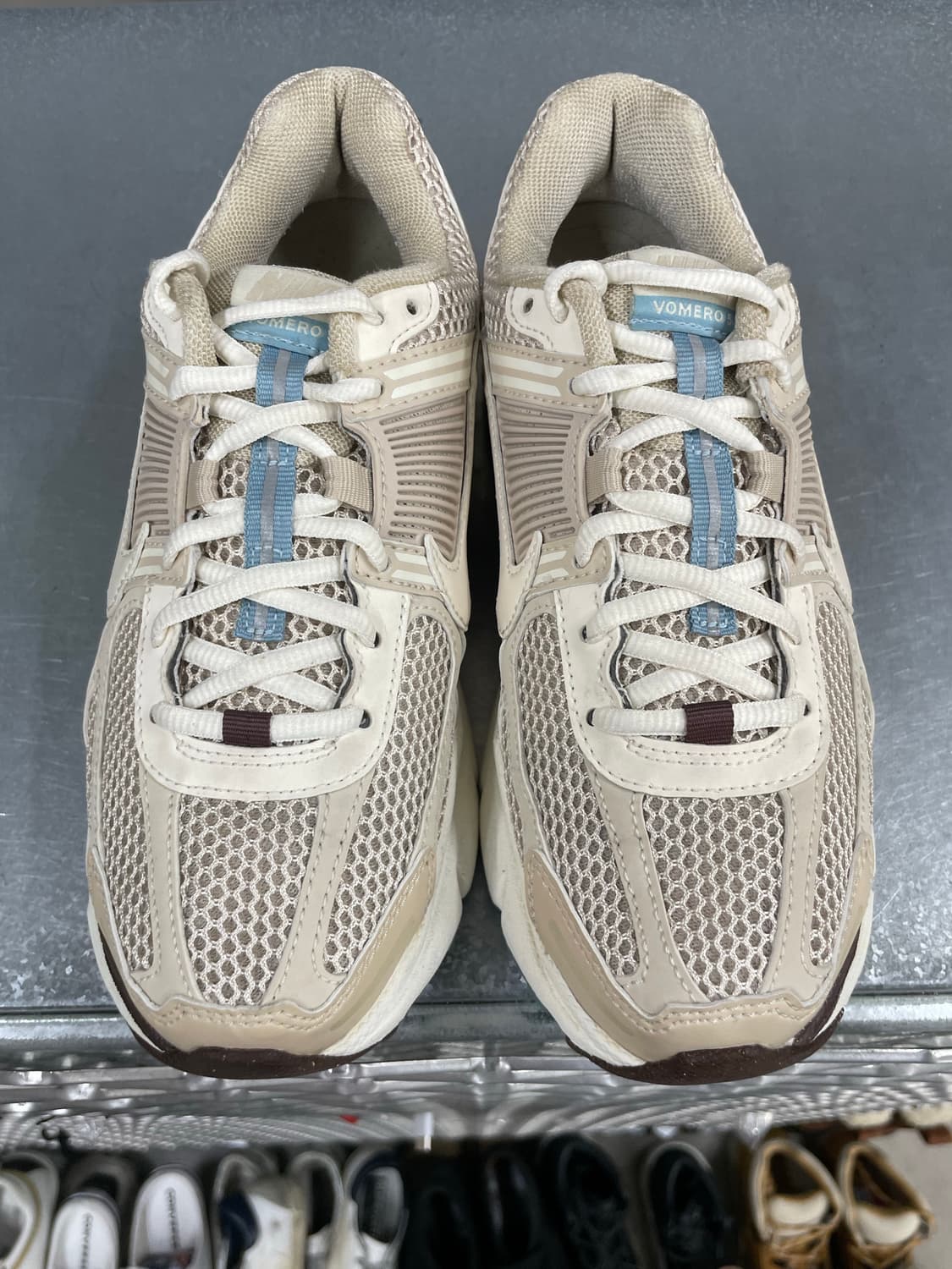 나이키 줌 보메로 5 오트밀 베이지 240 상품이미지5