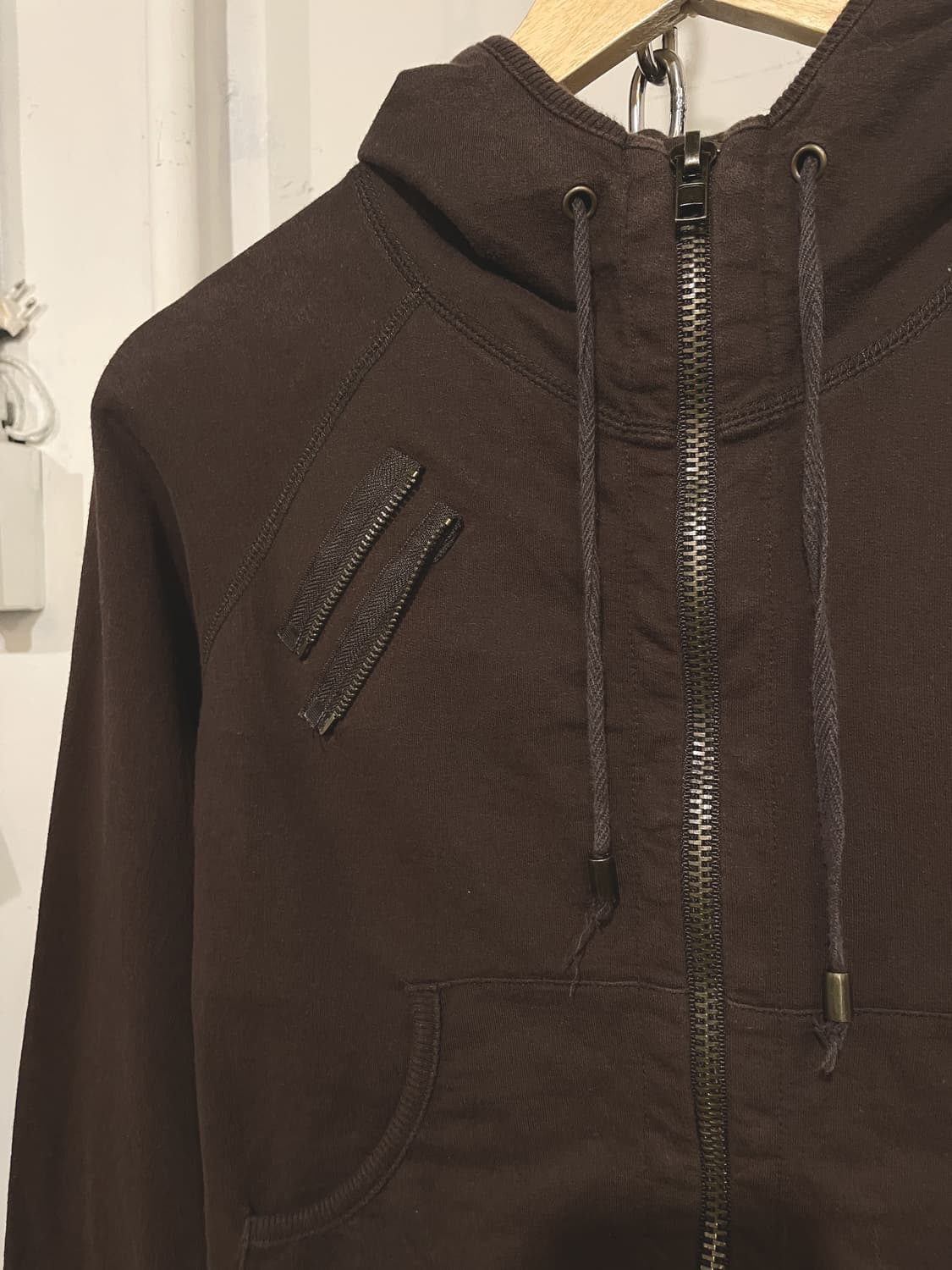 g.o.a 고아 지퍼 디테일 딥브라운 후드집업 y2k 상품이미지2