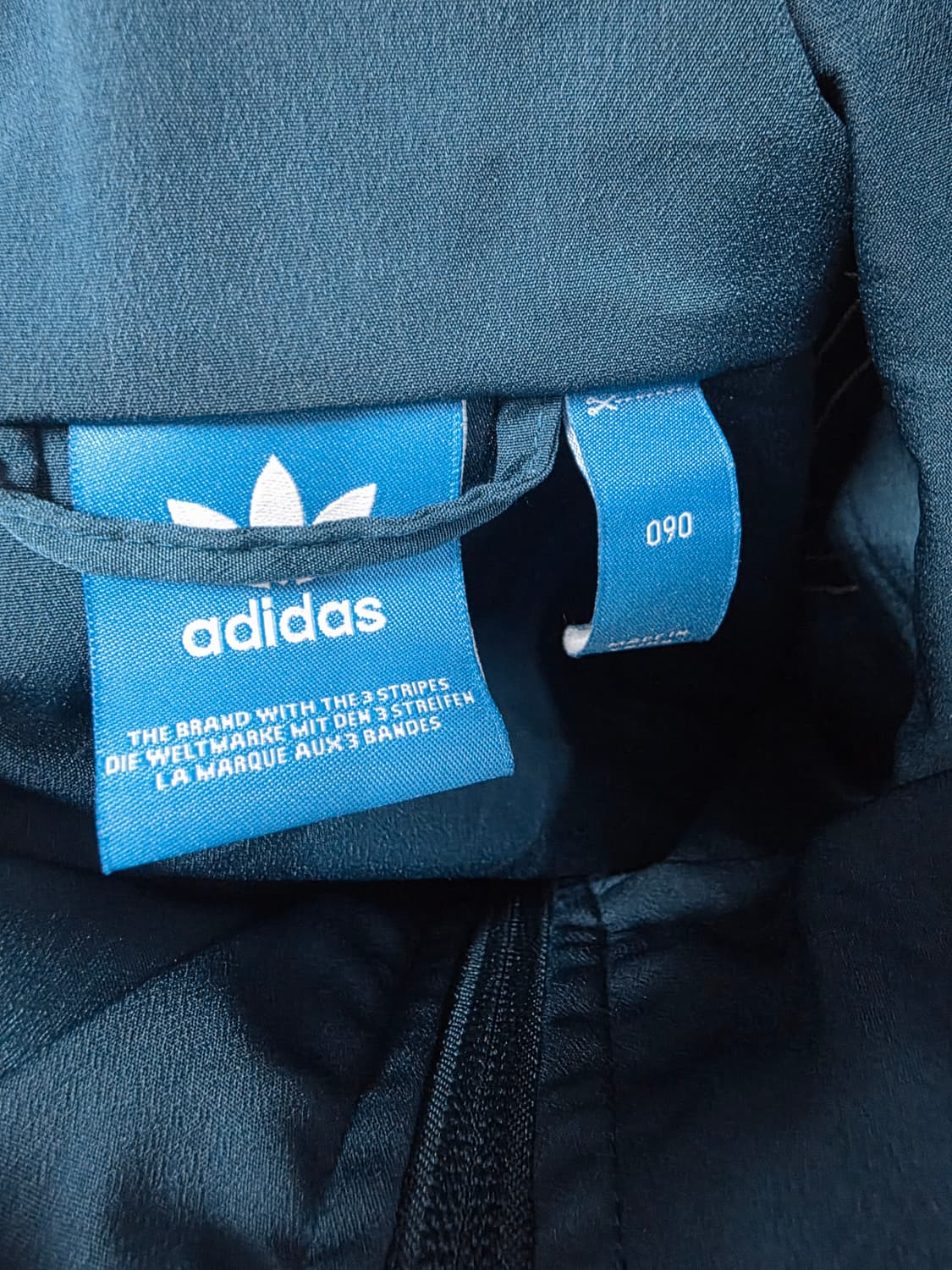 [아디다스] Y2K 뒷태여신 틸블루 플로럴 백로고 바람막이 져지 90 ( 상품이미지3