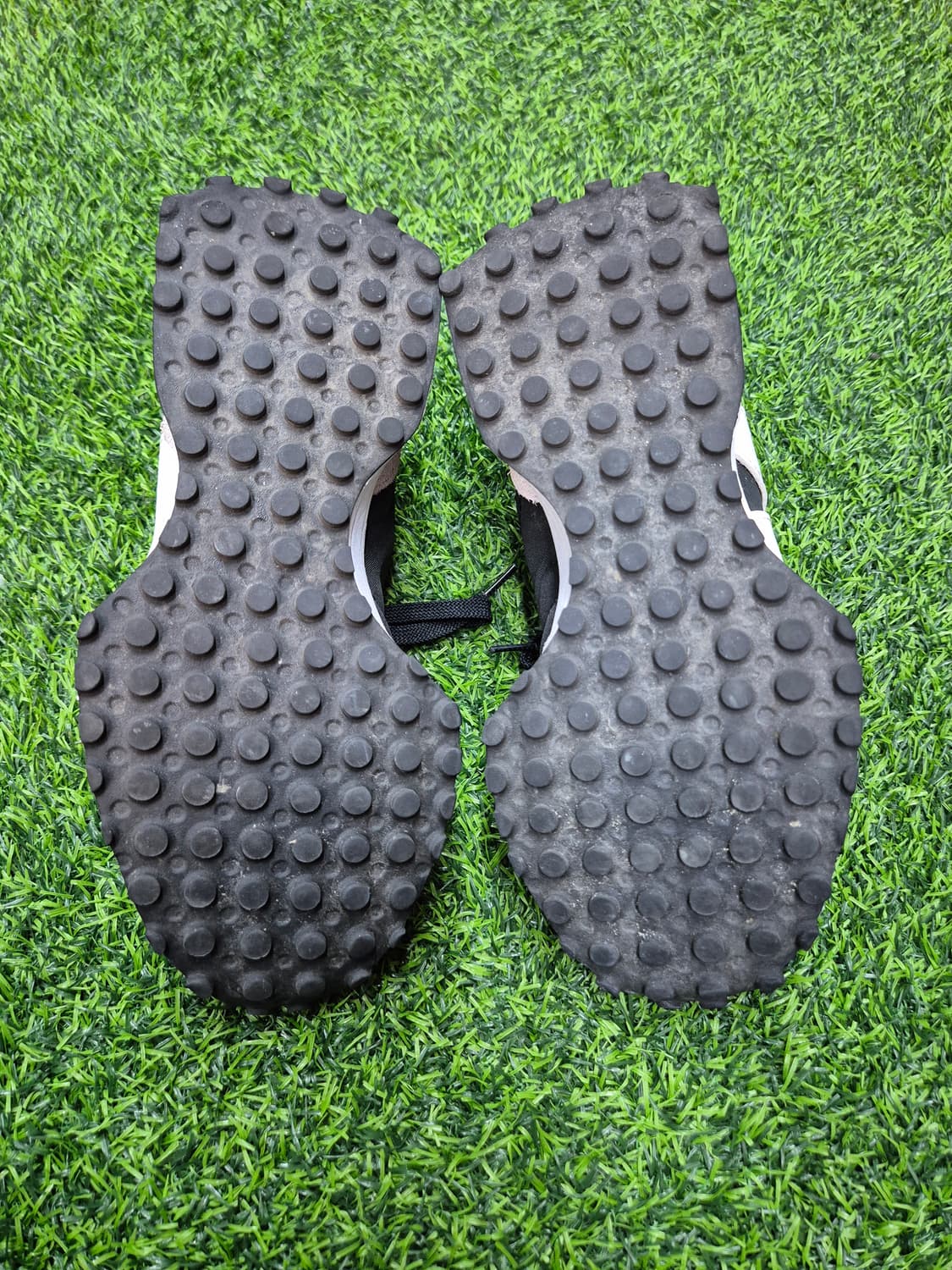 [상태A급]뉴발란스 327 블랙/그레이 운동화 250mm 상품이미지7