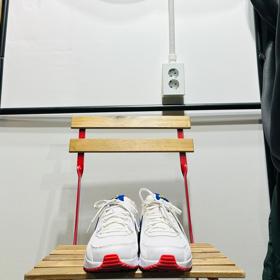 250) 나이키 운동화 남녀공용 신발 에어맥스 엑시 상품이미지2