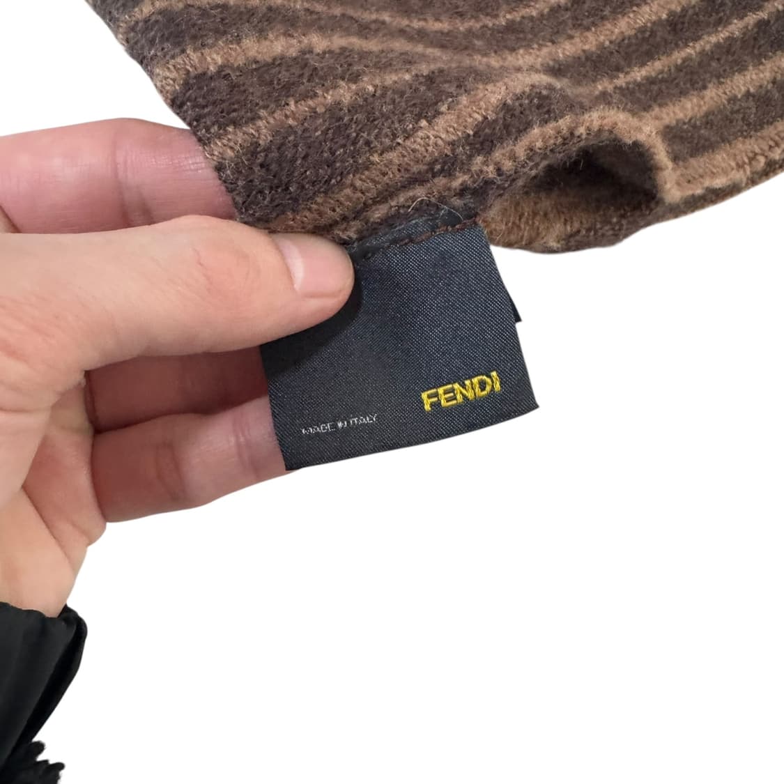 정품 펜디 쥬카 스트라이프 브라운 머플러 상품이미지4