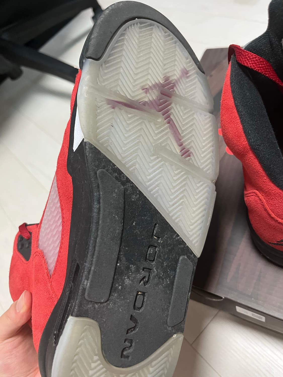 조던5 레트로 토로 브라보 260 상품이미지4