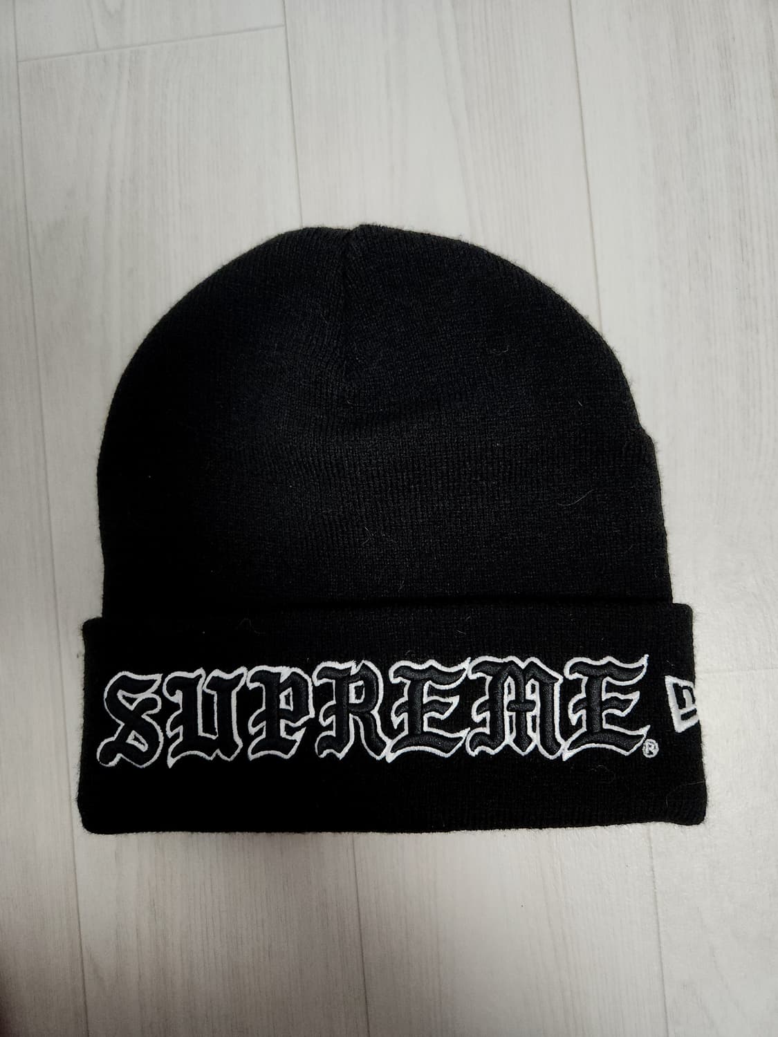 25FW 슈프림 비니 올드잉글리시 상품이미지1