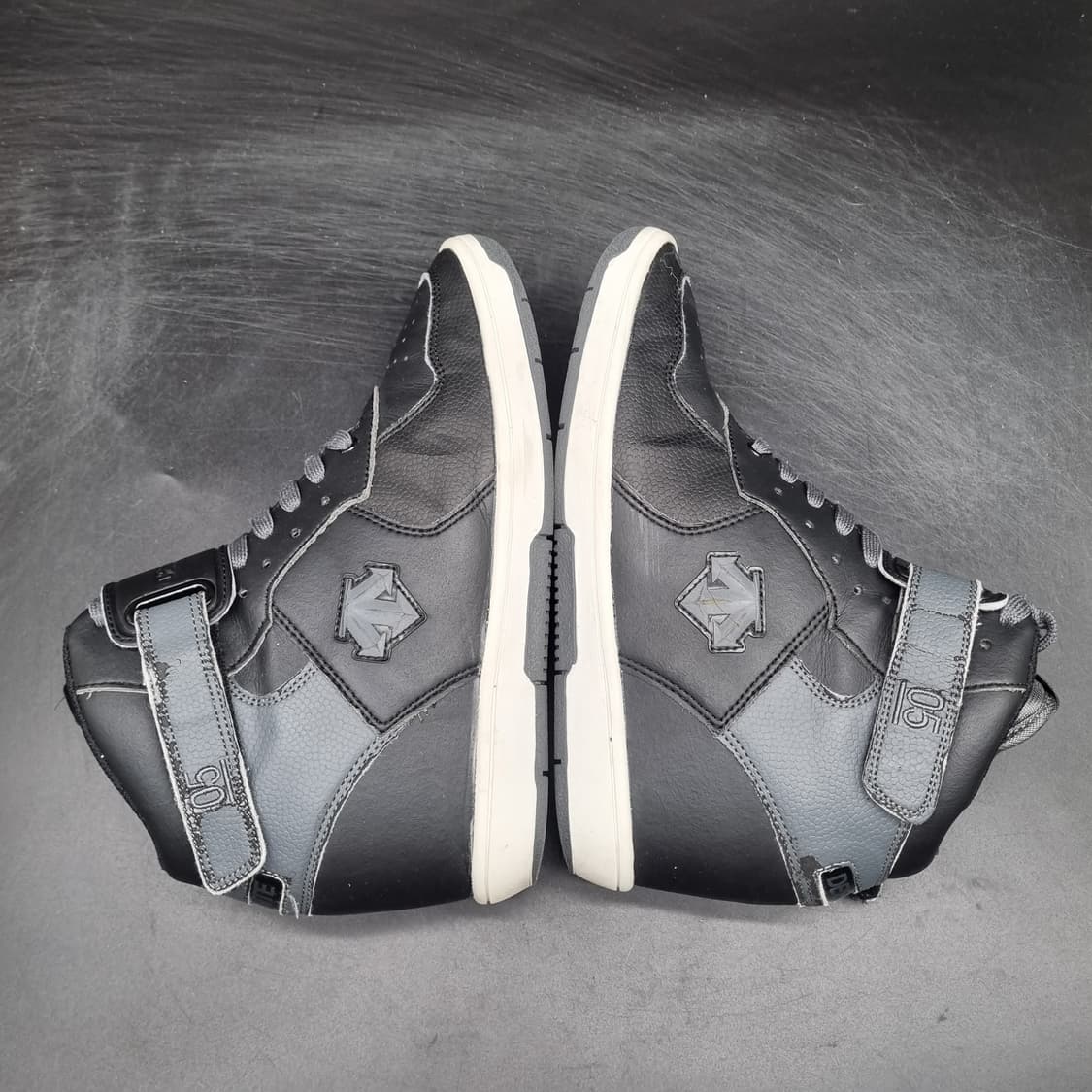 데상트 키높이 블랙 하이탑 245 굽6 상품이미지5