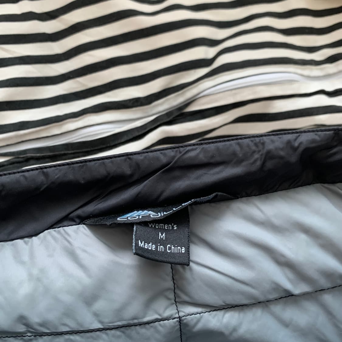 코르디예라 블랙 미니 패딩스커트 30 사이즈 상품이미지3