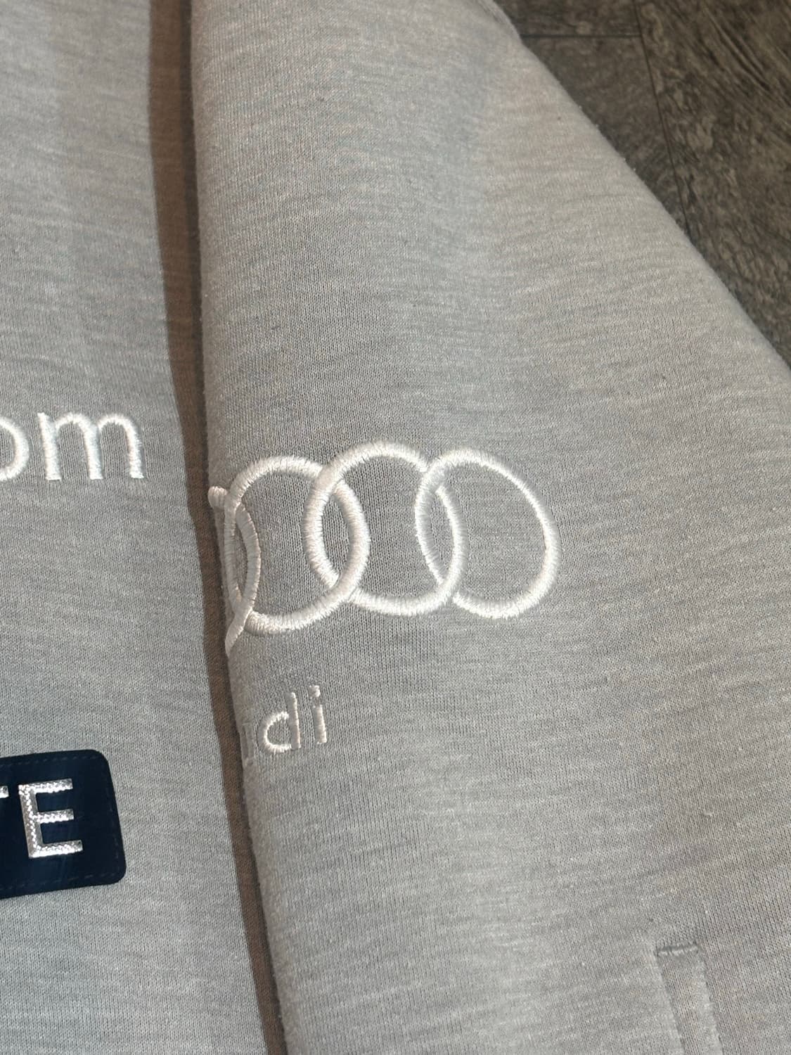 데상트 아우디 맨투맨 110사이즈 상품이미지6