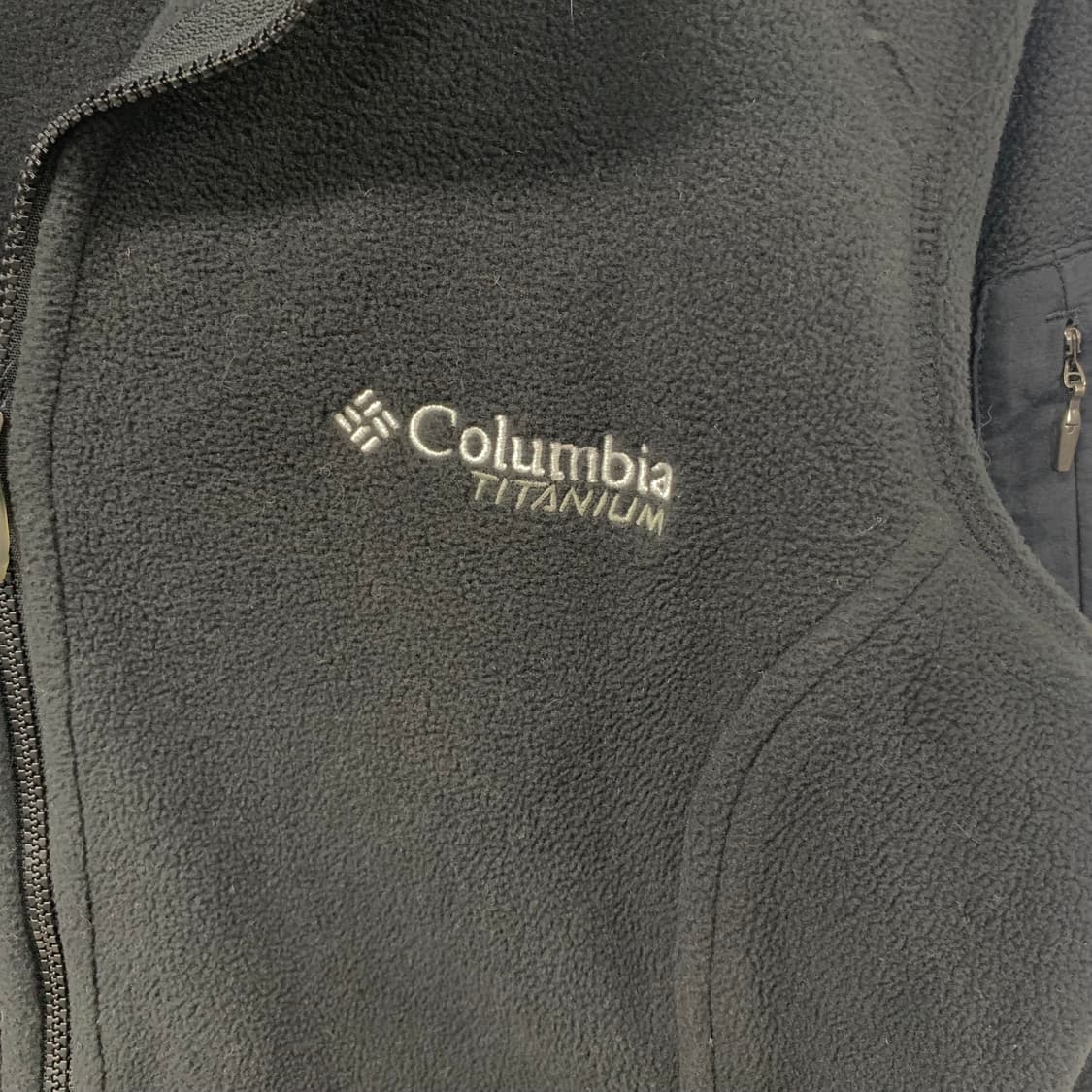 컬럼비아 자수로고 블랙 플리스 자켓 상품이미지4