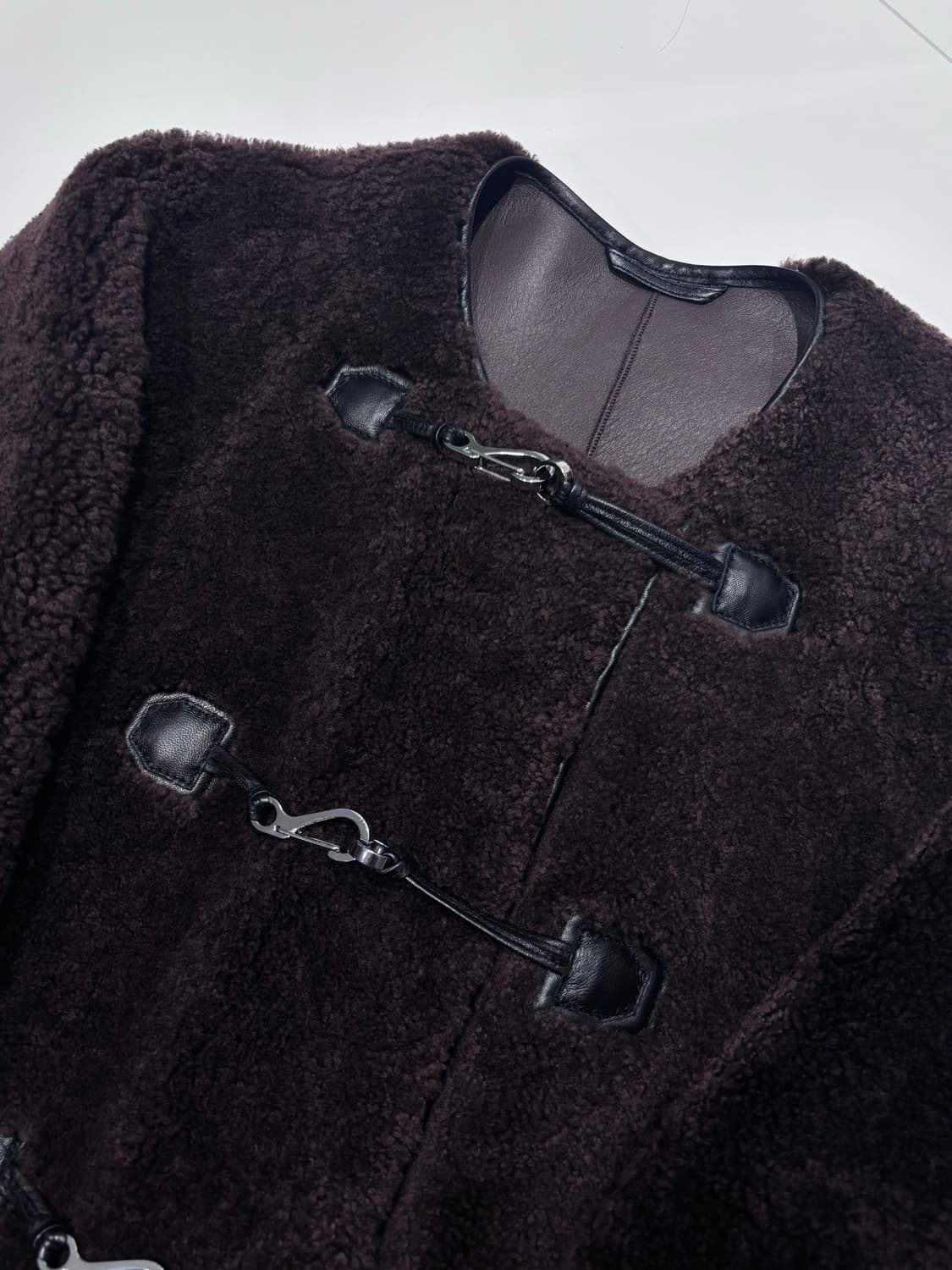 토템 시어링 클래스프 무스탕 자켓 상품이미지8