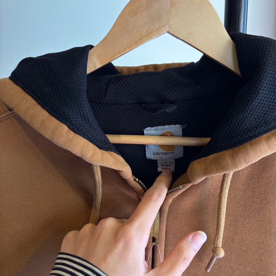 16692 - 칼하트 베이지 후드 집업 상품이미지3