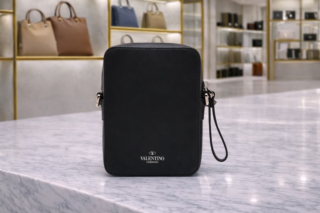 [S급] 발렌티노 VLTN 로고 레더 크로스백 판매합니다!!! 상품이미지2