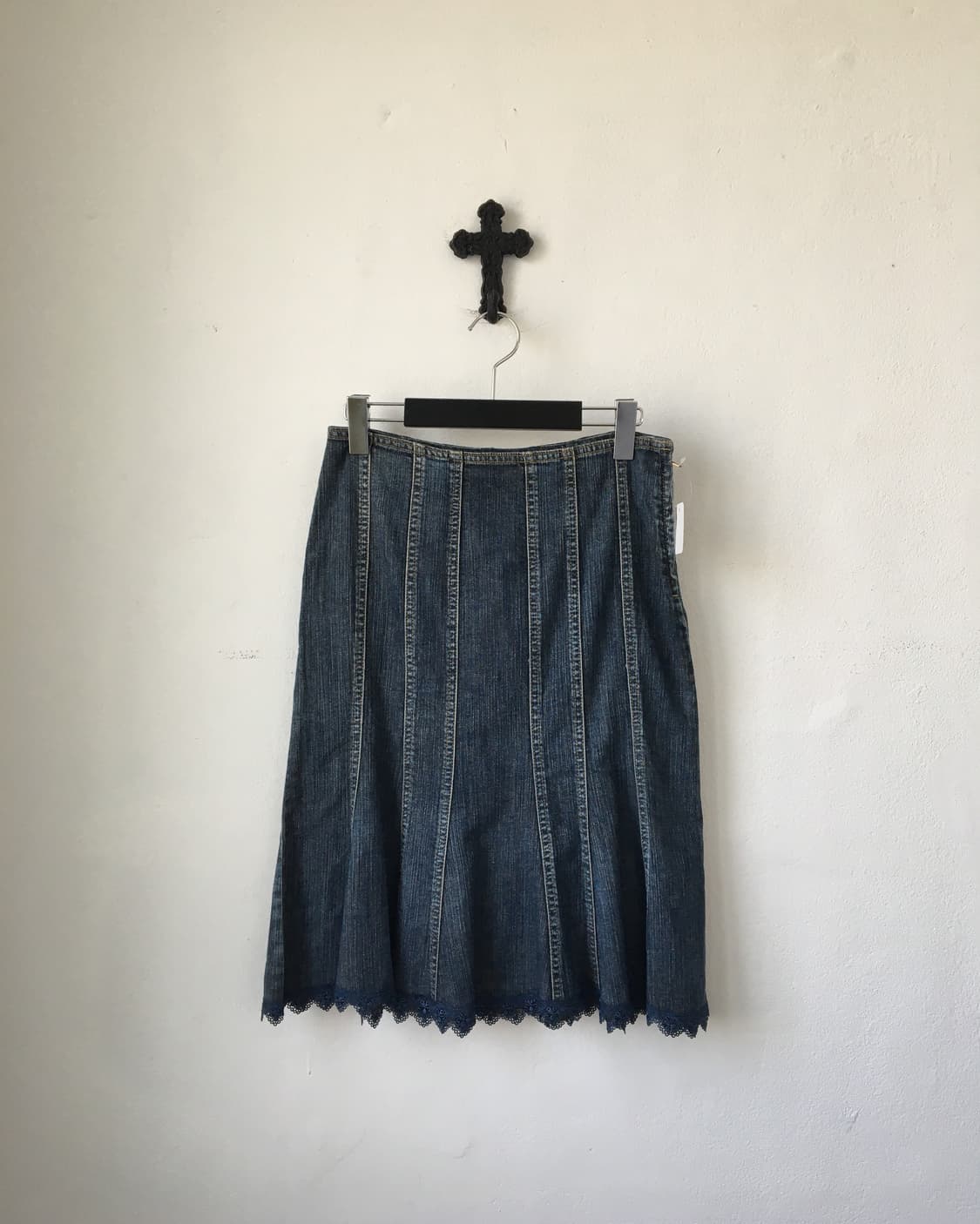 Lace trimming line detail denim midi ski 상품이미지1