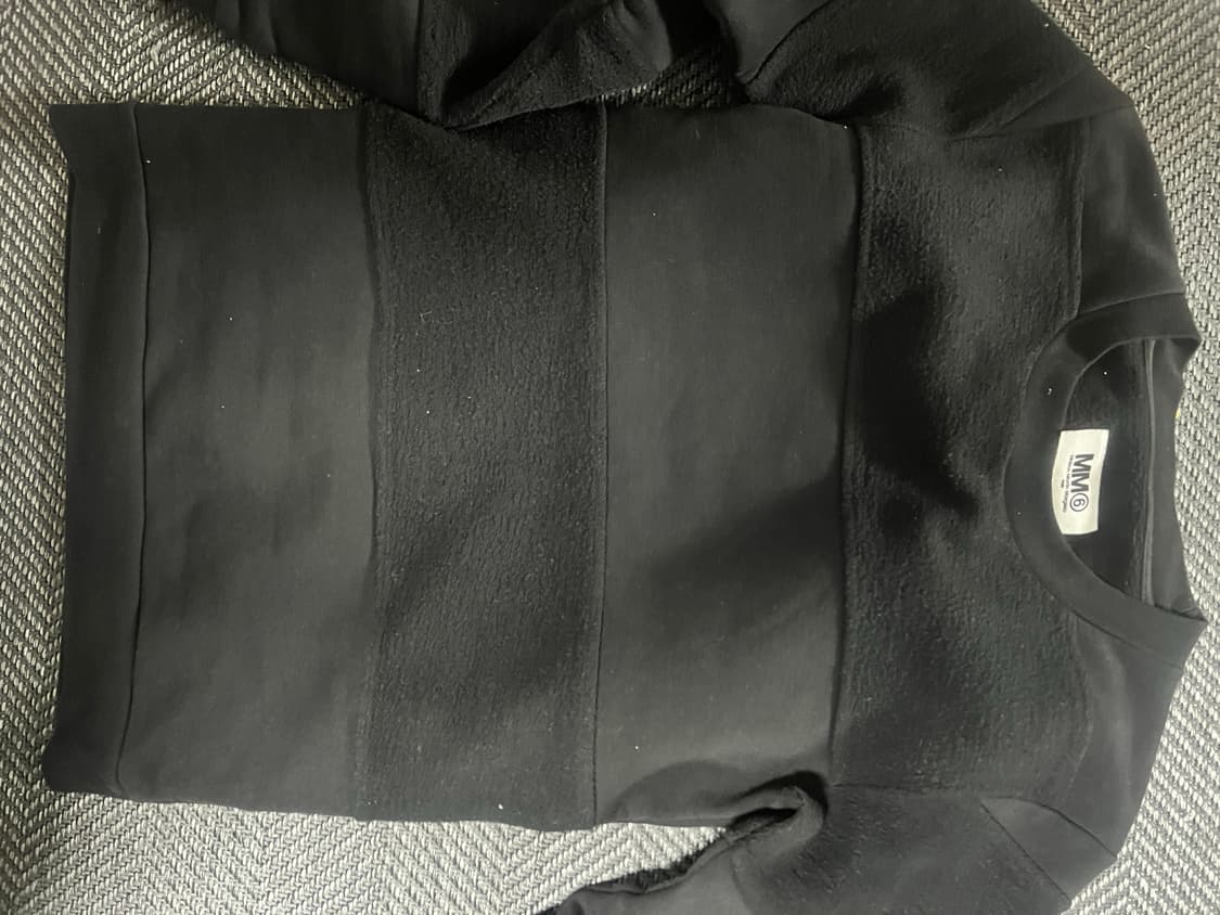 mm6 메종마르지엘라 맨투맨 김현우님 착용 상품이미지2