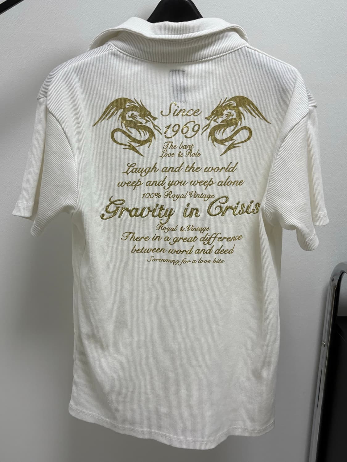 빈티지 골드 자수 카고 반팔티 상품이미지2