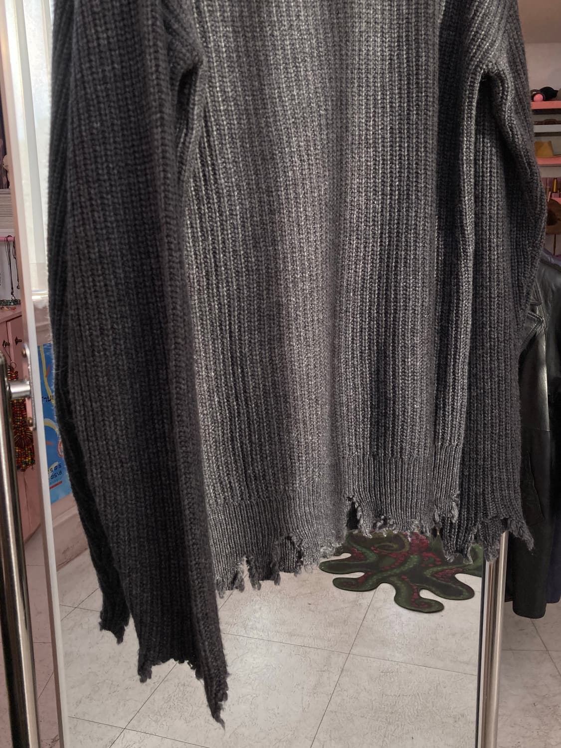 그런지 그레이 브이넥 니트 상품이미지5