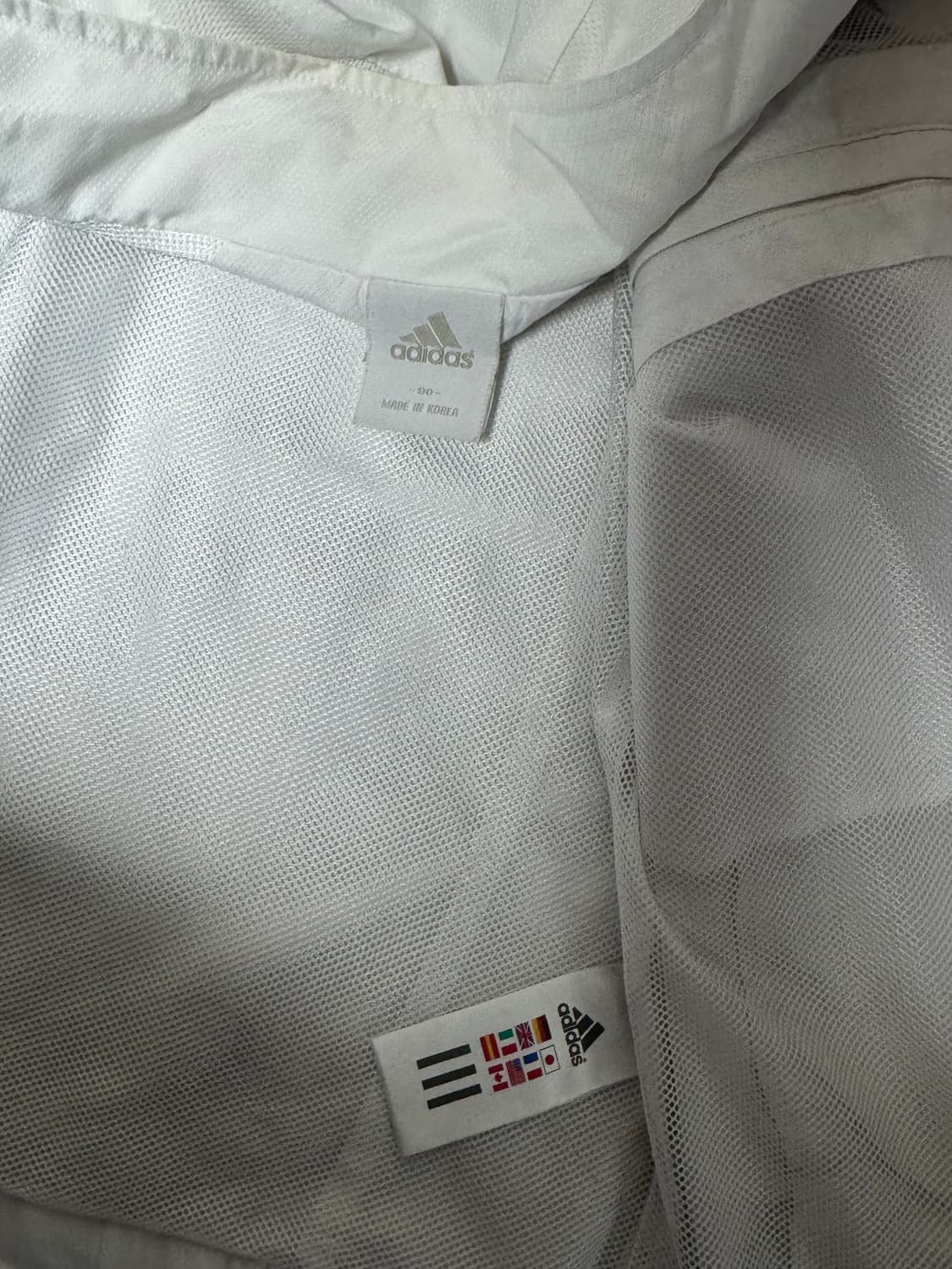 아디다스 화이트x실버 스티치 바람막이 자켓 상품이미지6