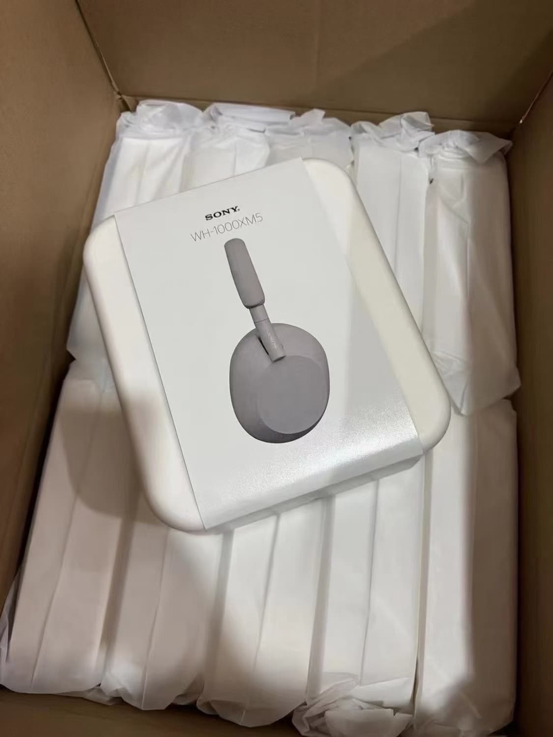 소니 SONY WH-1000XM5 무선 헤드폰 실버  상품이미지3