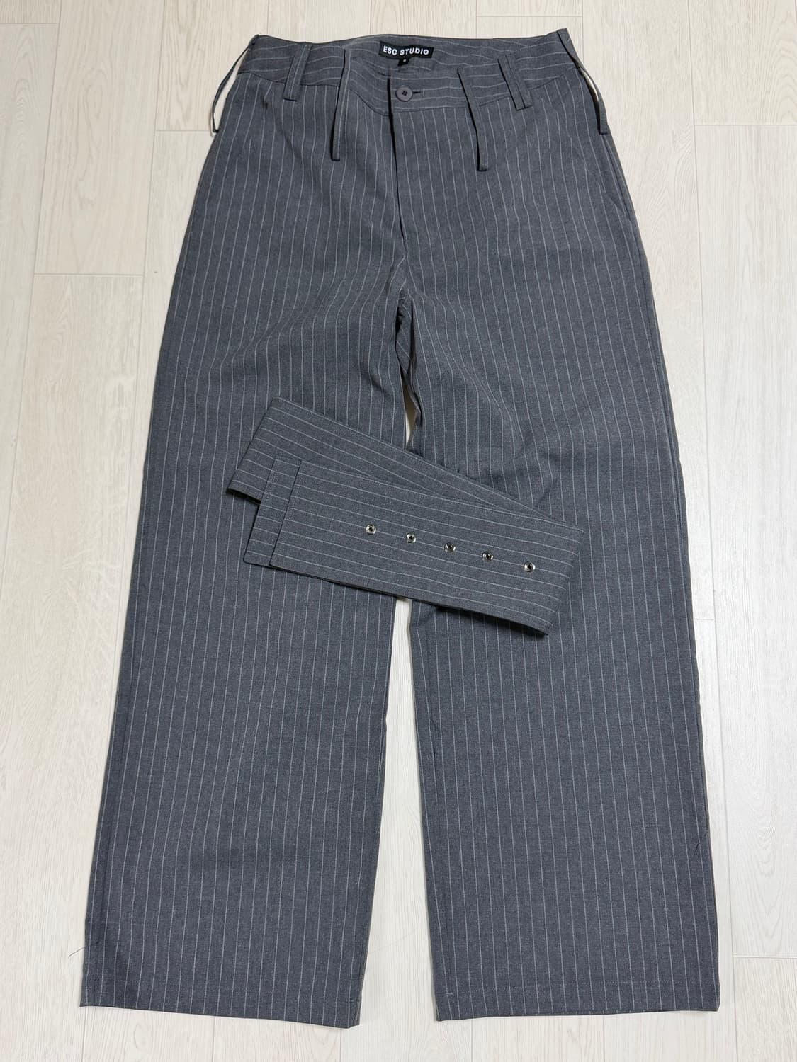[2]ESC STUDIO SPACIOUS BELT 팬츠 그레이 상품이미지2