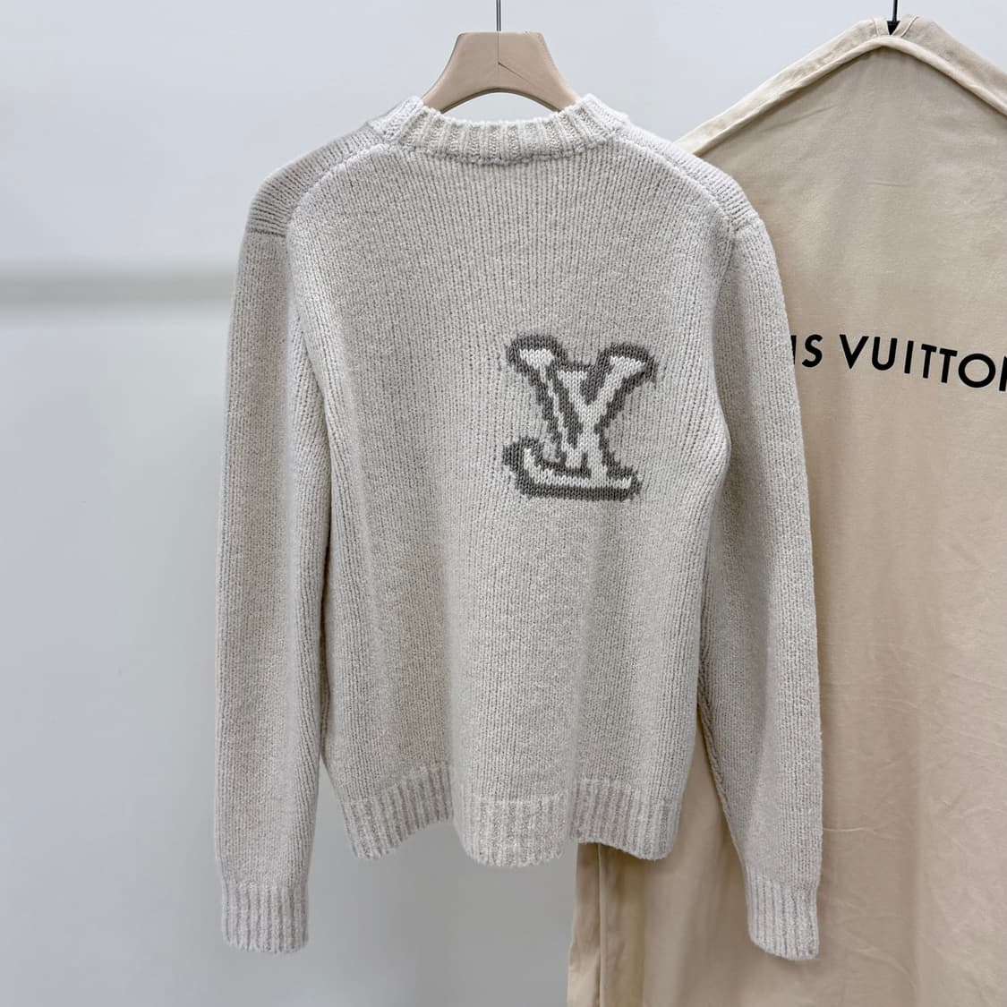 [S+급/S] 25FW 루이비통 LV 인타르시아 크루넥 니트 아이보리 상품이미지4