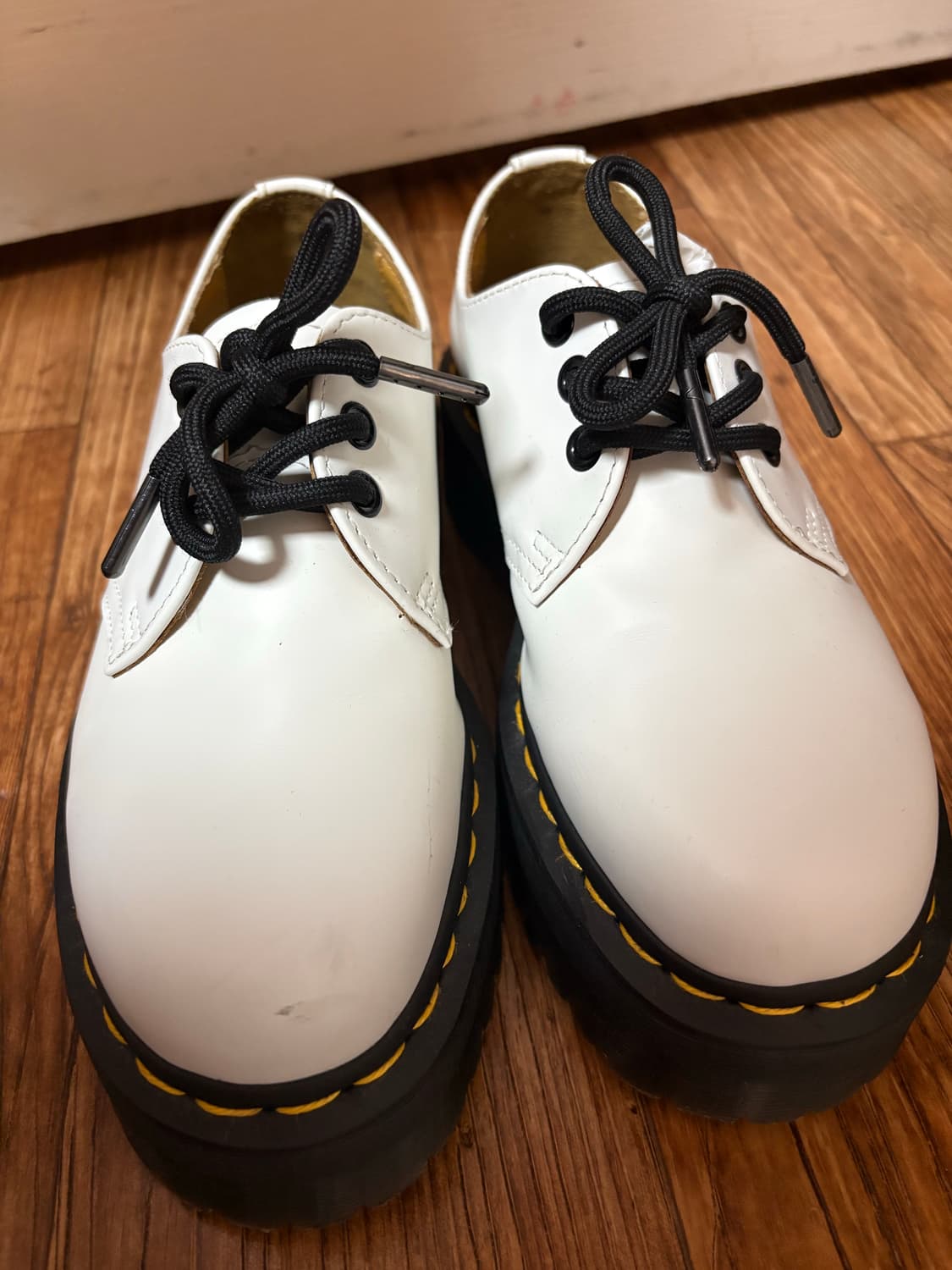 닥터마틴1461 쿼드 스무스 화이트 상품이미지2