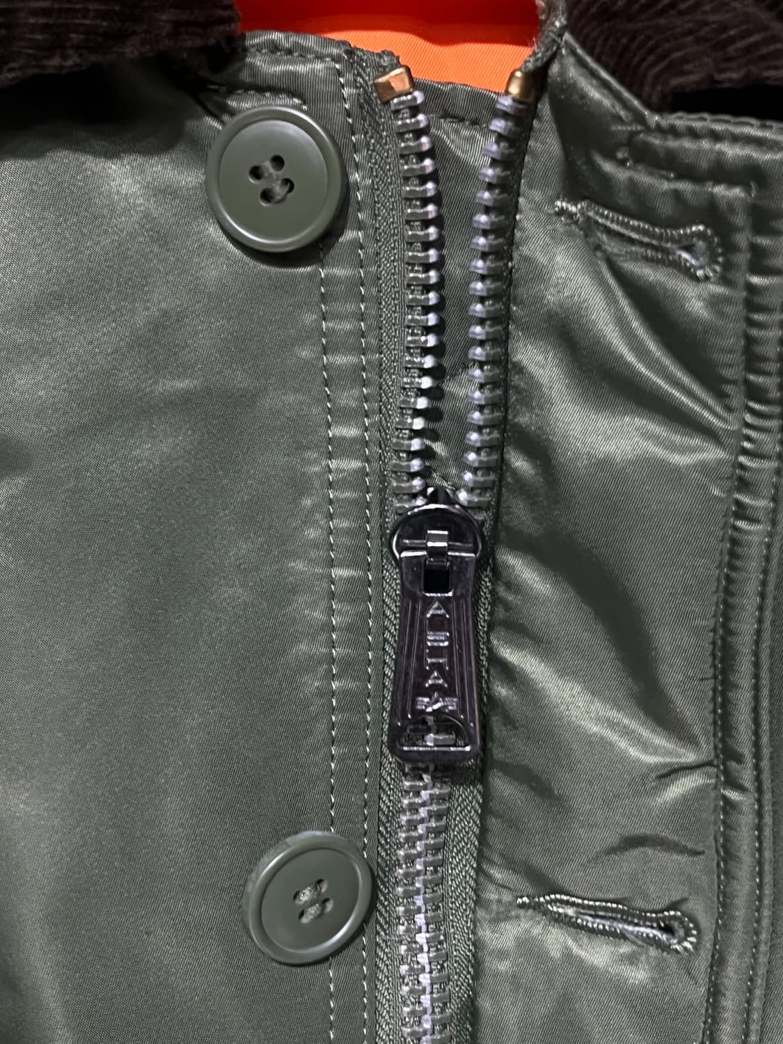 j crew x alpha 에어크루맨 프리마로프트 파카 상품이미지5