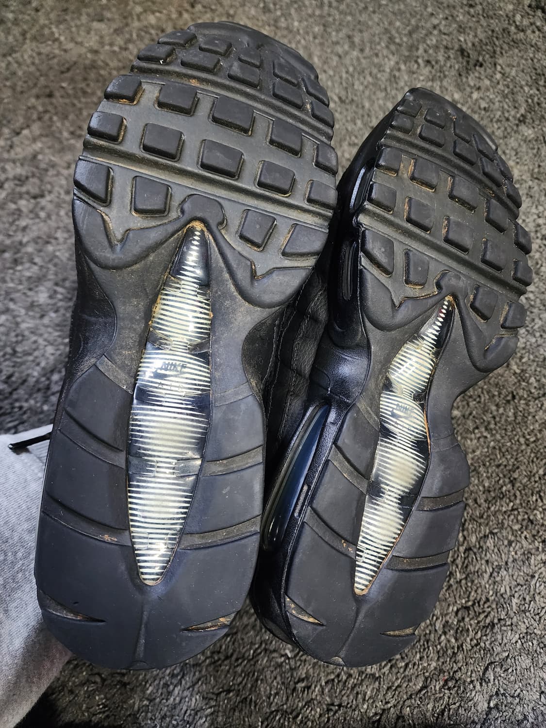 나이키 에어맥스95 트리플블랙 260사이즈  상품이미지9