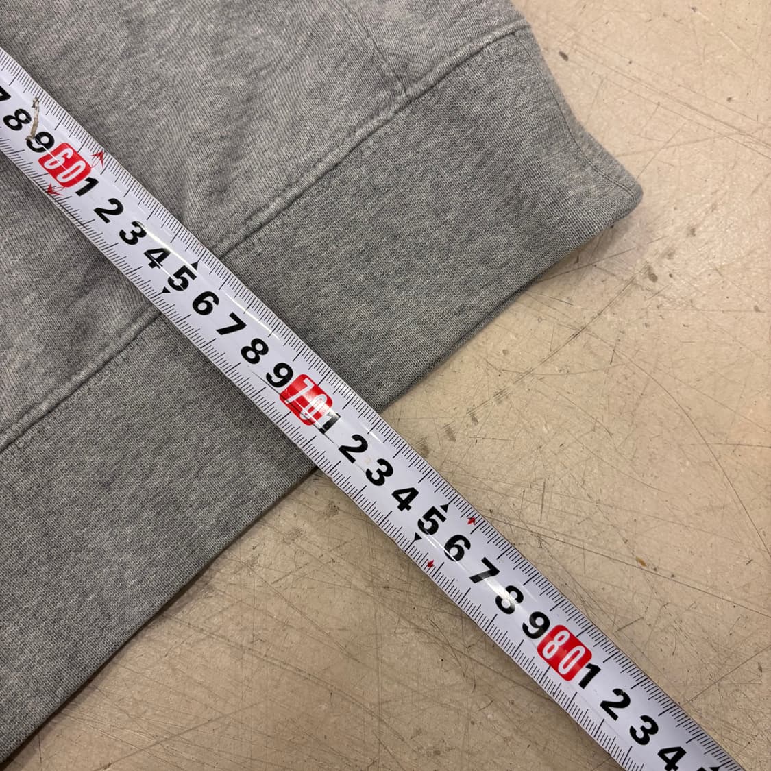 나이키 퓨추라 그레이 맨투맨 상품이미지4