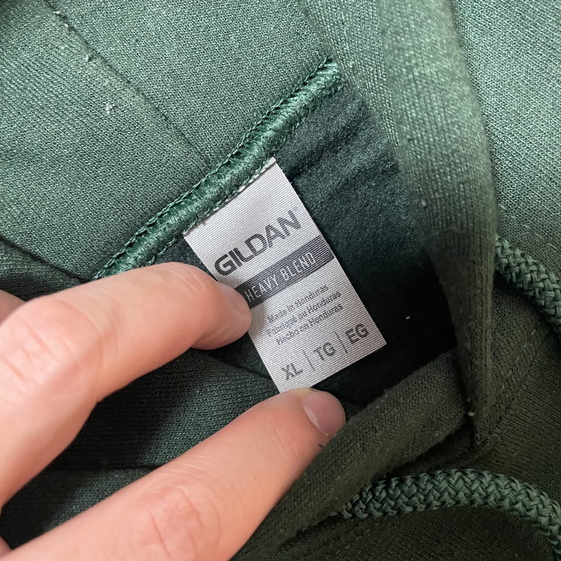 Atthemoment Adobe illustrator 후드티 상품이미지2