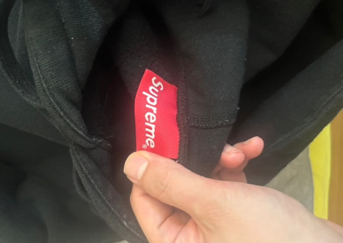 슈프림 스터디드 후드 스웨트셔츠 상품이미지4